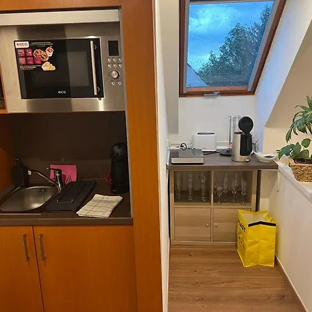 Klidne U Prahy * Sluhy